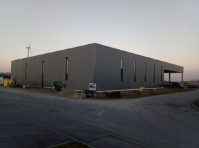 neues Industriegebäude